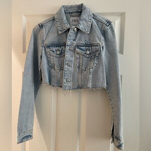Zara Light Blue Cropped Denim Jacket with Frayed Hem